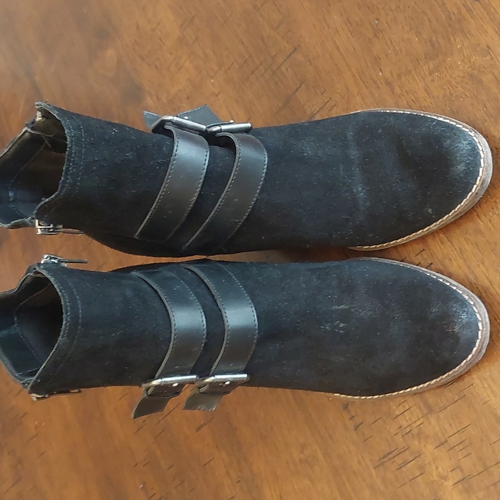 Dolce Vita Black Suede Booties - Picture 3 of 9